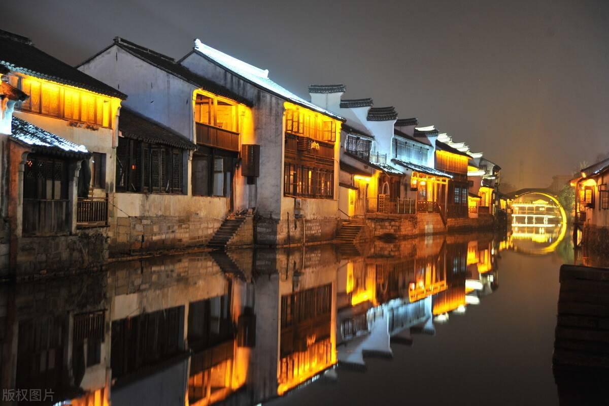 想在宿舍里种菜，有哪些简单又不太占地方的选择？游戏画面